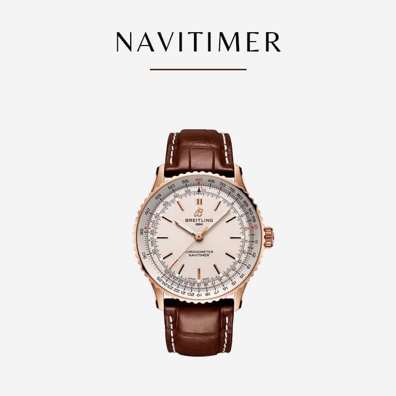 Eine luxuriöse Breitling Navitimer-Uhr mit rundem weißem Zifferblatt, goldenen Details und braunem Lederarmband steht zentriert auf einem schlichten weißen Hintergrund. Der Markenname „NAVITIMER“ steht in eleganten schwarzen Buchstaben über der Uhr und unterstreicht die exquisite Handwerkskunst von Breitling.