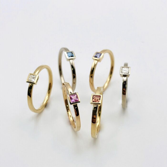 ATELIER WAGNER WEIßGOLDRING MIT PRINCESS (RECYCLED) - R-DIA-PRINC-RECY-0,1-53-W7