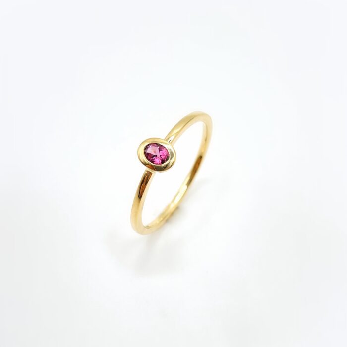 ATELIER WAGNER GELBGOLDRING MIT ROSA TURMALIN - R-TURMROSA-OVAL-58-G7