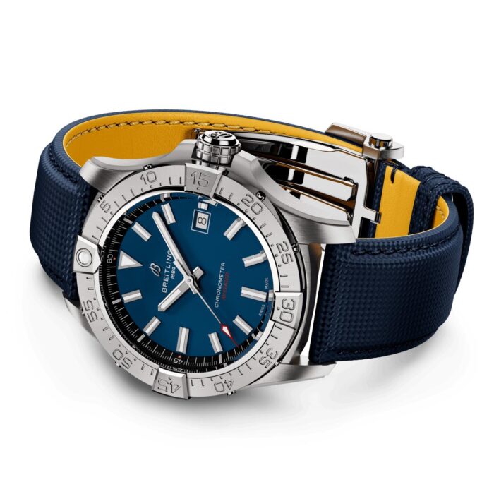 BREITLING AVENGER AUTOMATIC 42 MM - A17328101C1X1