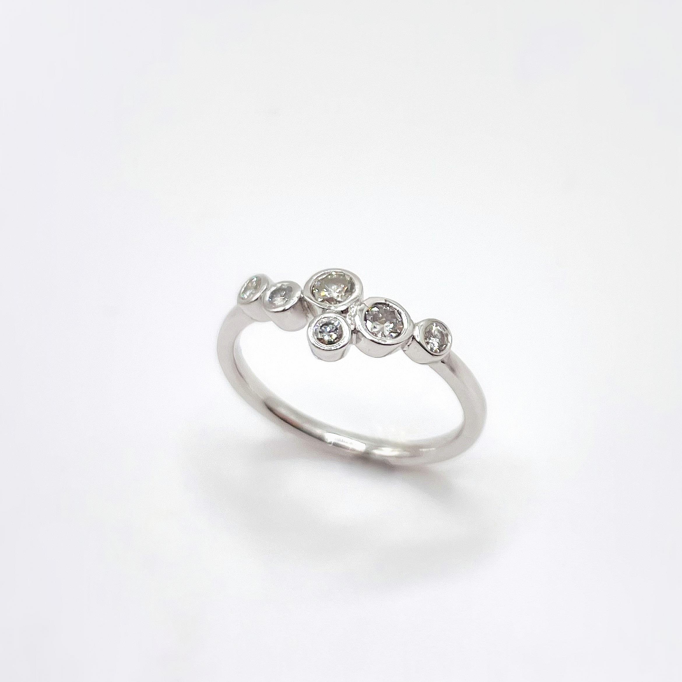 ATELIER WAGNER WEIßGOLDRING MIT 6 BRILLANTEN (RECYC) - R-6BRILL-DIVERS-W7