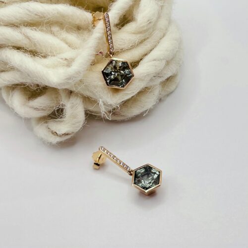 ATELIER WAGNER OHRHÄNGER MIT PRASIOLITH AUS ROTGOLD - O-PRASIO6-BRIL-RG7