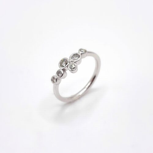 ATELIER WAGNER WEIßGOLDRING MIT 6 BRILLANTEN (RECYC) - R-6BRILL-DIVERS-W7