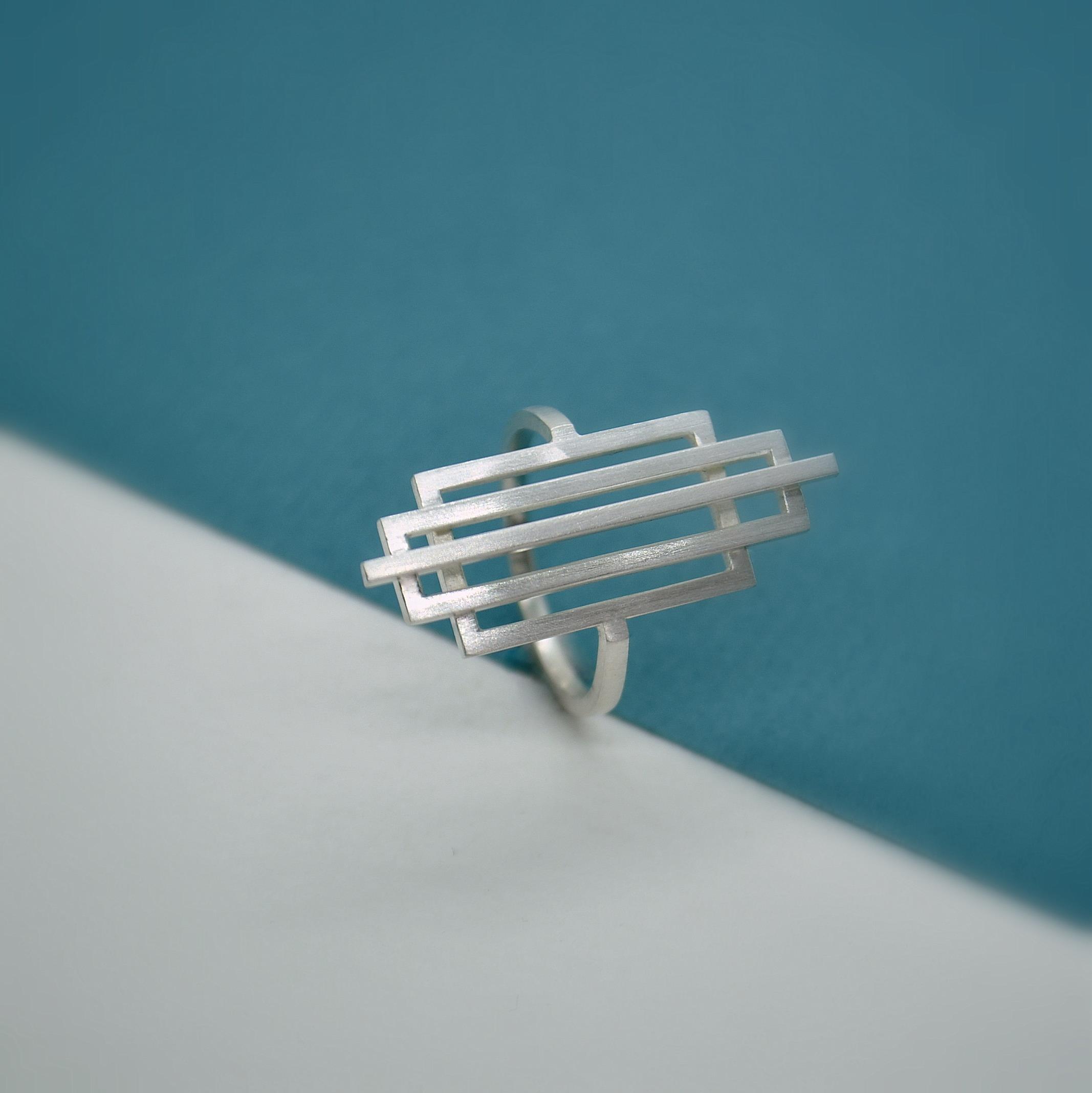 DOPPELLUDWIG RING STILISIERT ECKIG AUS SILBER - DL-R-STIL-ECKIG-AG