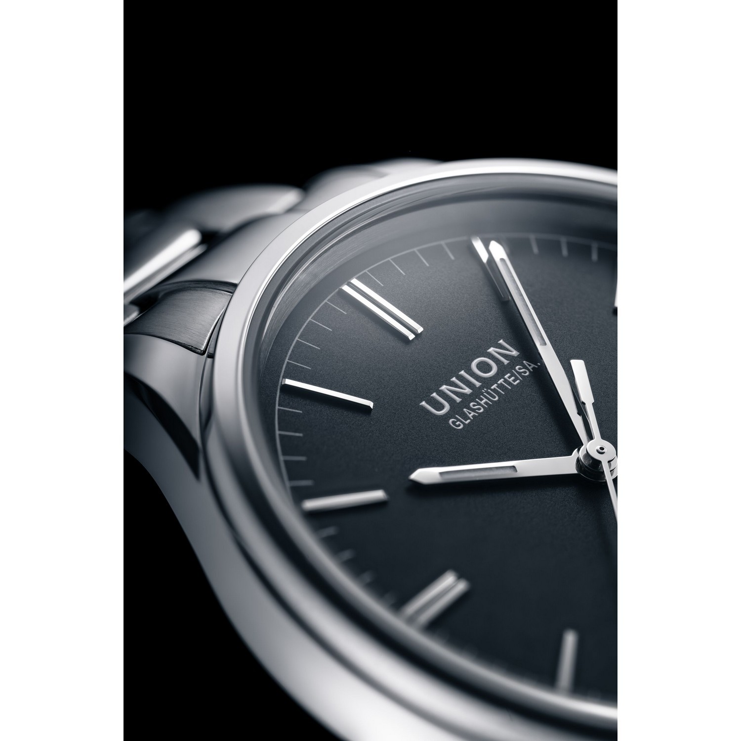 UNION GLASHÜTTE VIRO DATUM 39 MM - D0174071105100