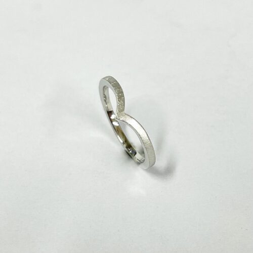 ATELIER WAGNER SPITZRING AUS WEIßGOLD - R-SPITZ-MINI-W7