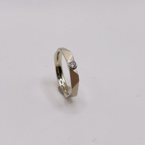 DOPPELLUDWIG RING "VERKANTET" MIT BRILLANT - R26-1403-1