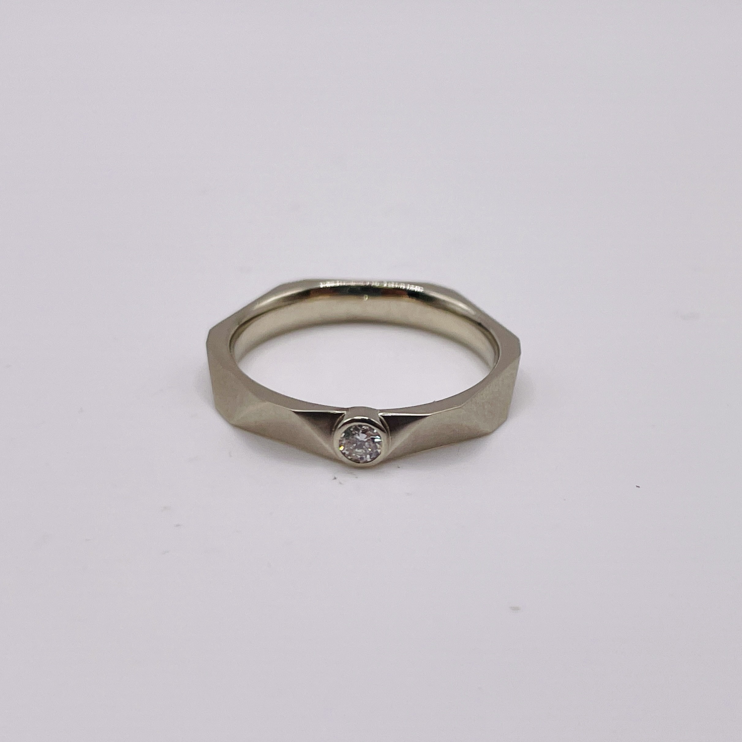 DOPPELLUDWIG RING "VERKANTET" MIT BRILLANT - R26-1403-1