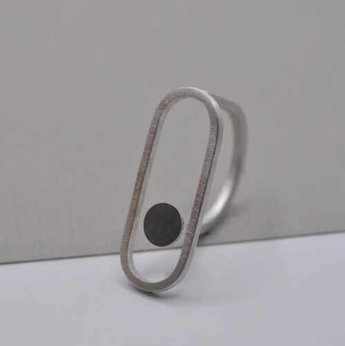 DOPPELLUDWIG RING "GEKNÖPFT" MIT ONYXKRISTALL - DL-R-KNOPF-ONYX-AG