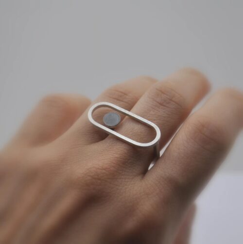 DOPPELLUDWIG RING "GEKNÖPFT" MIT ONYXKRISTALL - DL-R-KNOPF-ONYX-AG